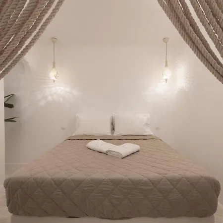 Apart Otel Ortygia 4*