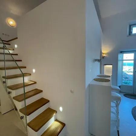 Ortygia Apart Otel Klouvas